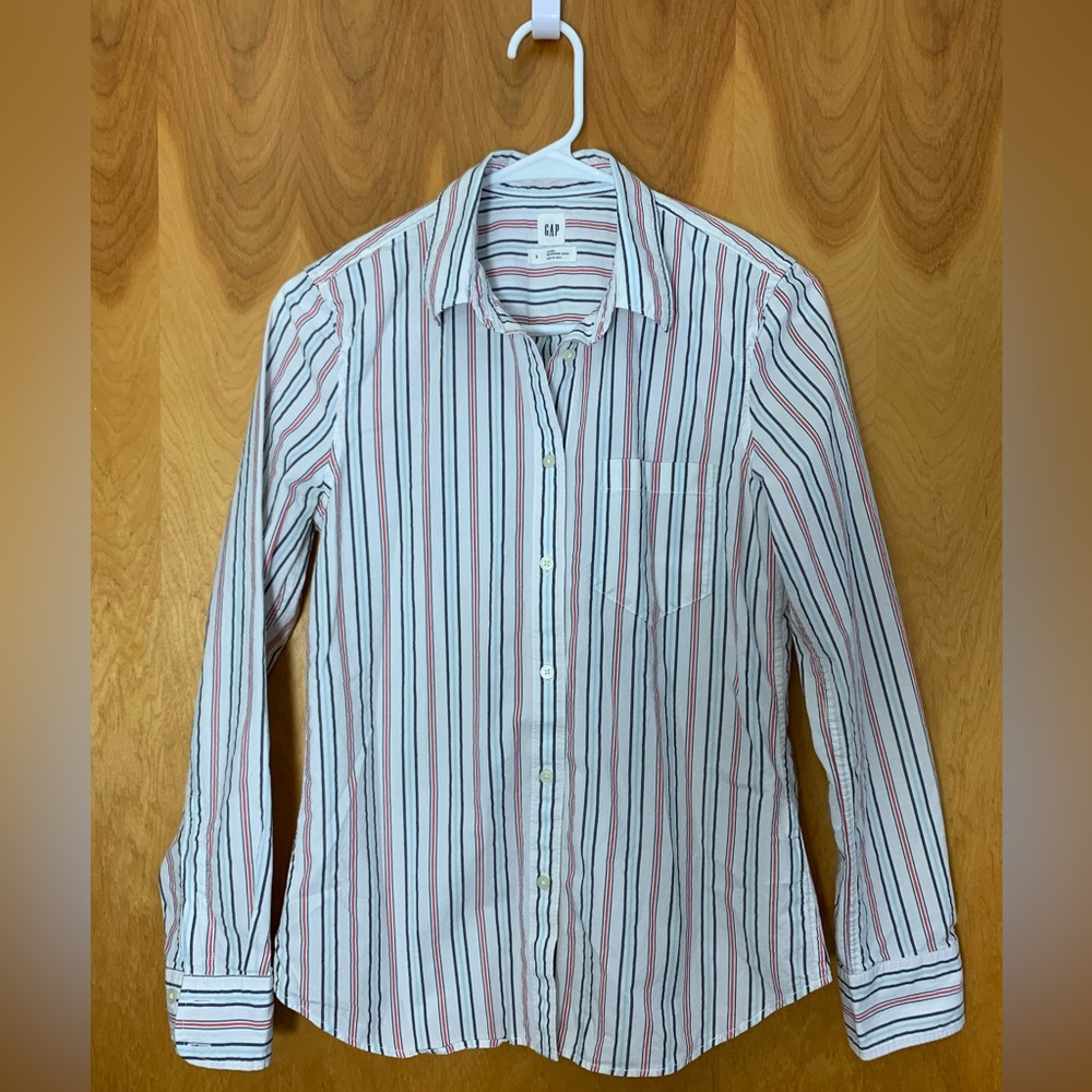 GAP Fitted Boyfriend Long Sleeve Button Down Shirt